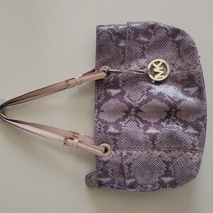MICHAEL KORS LEATHER BAG